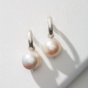Tommy Bahama hoop pearl drop earring